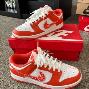 Nike Dunk Low white/rush orange paisley